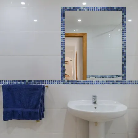 Casa Blanca Villa Mácher